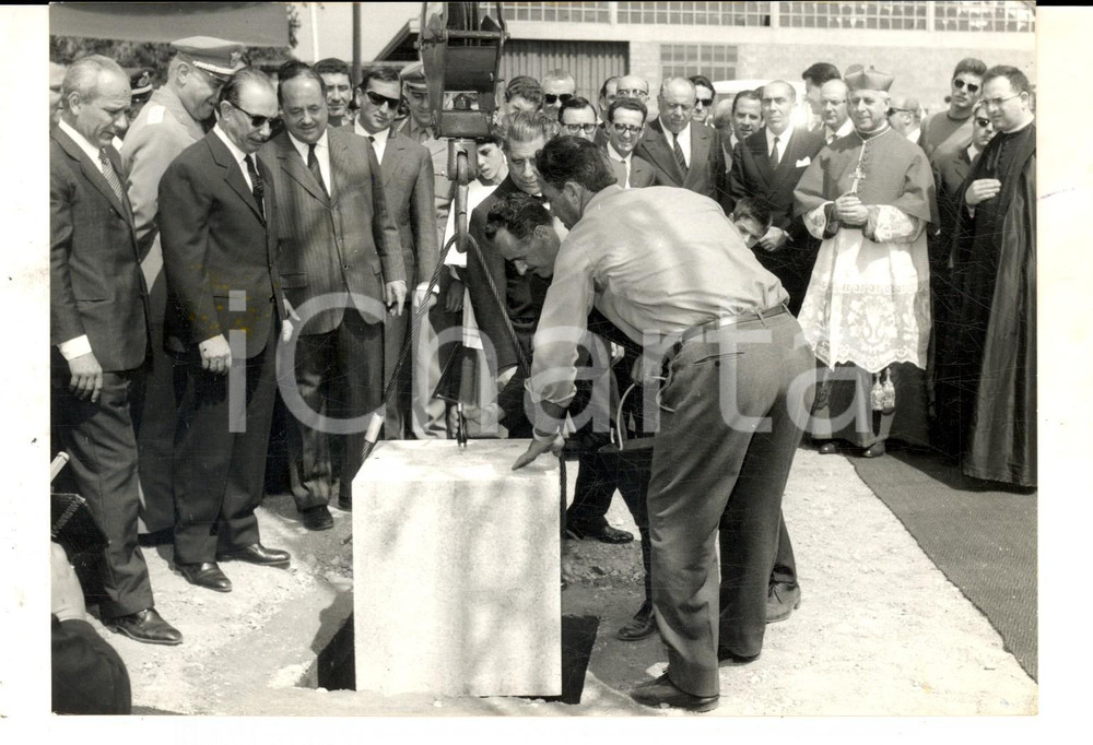 Fotografia d epoca originale 1965 ROMA Giuseppe BRUSASCA alla posa prima pietra nuova autostazione merci 1