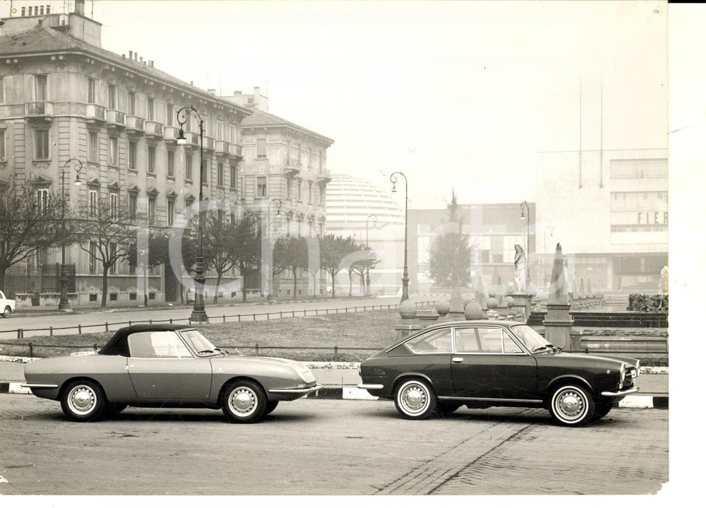 Fotografia d epoca originale 1965 GINEVRA 35Â° Salone dell Automobile  Spider FIAT e coupÃ© Foto 18x13 cm 1