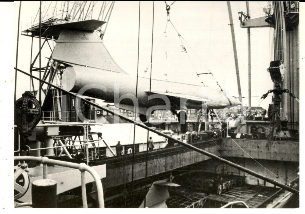Fotografia d epoca originale 1965 STOCCOLMA Aerei LOCKHEED imballati per il trasporto in nave Foto 18x13 1