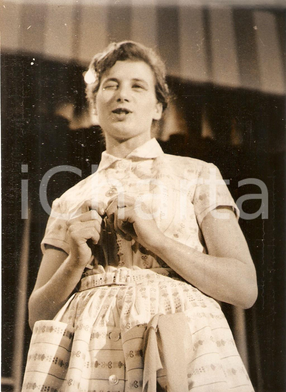 Fotografia d epoca originale 1958 LASCIA O RADDOPPIA Amabile BATTISTELLO Ritratto della concorrente Foto 1