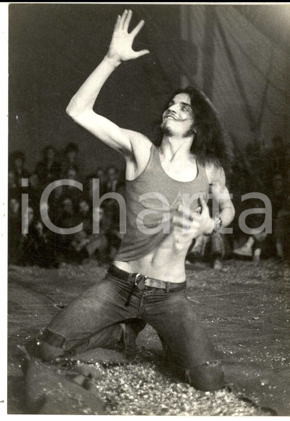 Fotografia d epoca originale 1969 MILANO CIRCO MEDINI LIVING THEATRE in Mysteries and smaller pieces Foto 1