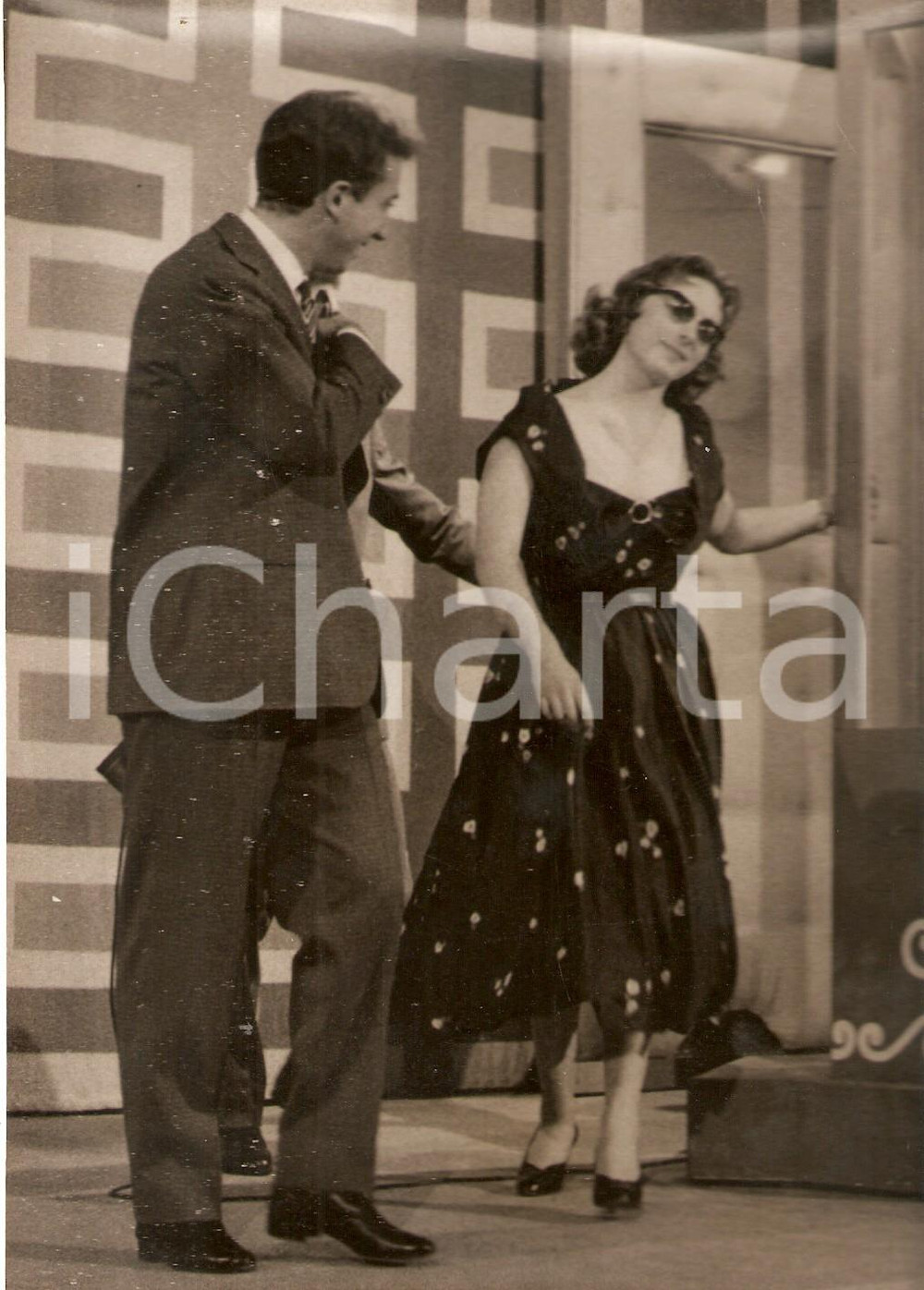 Fotografia d epoca originale 1956 LASCIA O RADDOPPIA Mike BONGIORNO e Giuseppina CAFARO Foto 13x18 cm 1