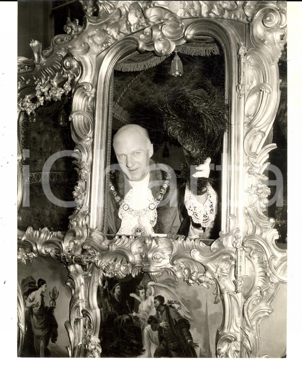 Fotografia d epoca originale 1957 LONDON The new Lord Mayor sir Denis TRUSCOTT in procession Photo 15x20 cm 1