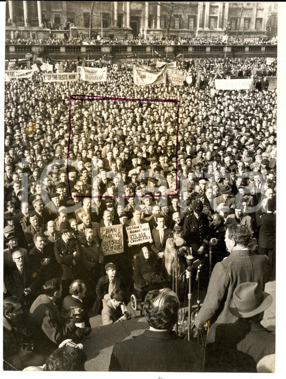 1958 LONDON Trafalgar Square jammed for rally against H-Bomb tests *Photo15x20