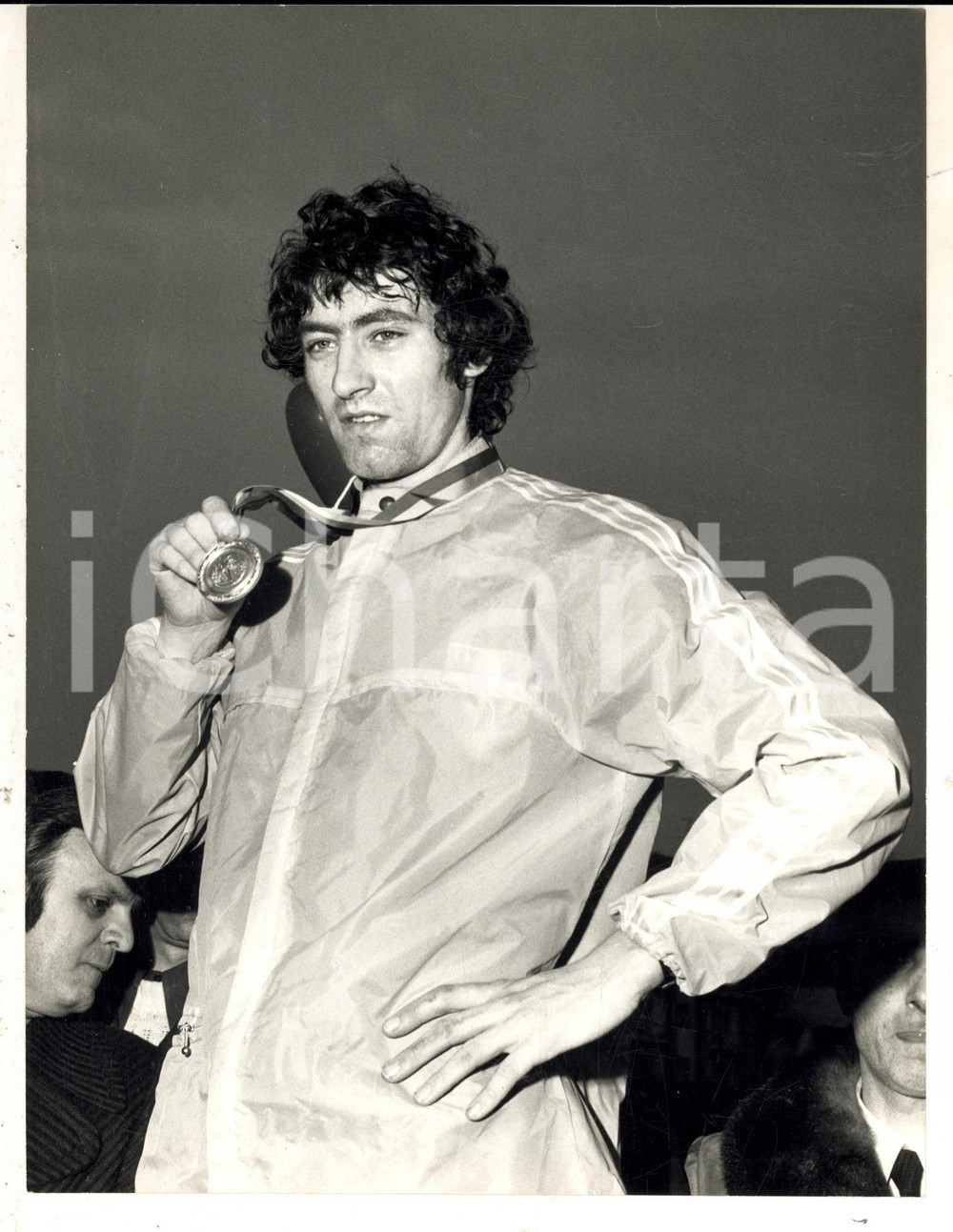 Fotografia d epoca originale 1972 SAN VITTORE OLONA Dave BEDFORD vince la campestre CINQUE MULINI Foto 1