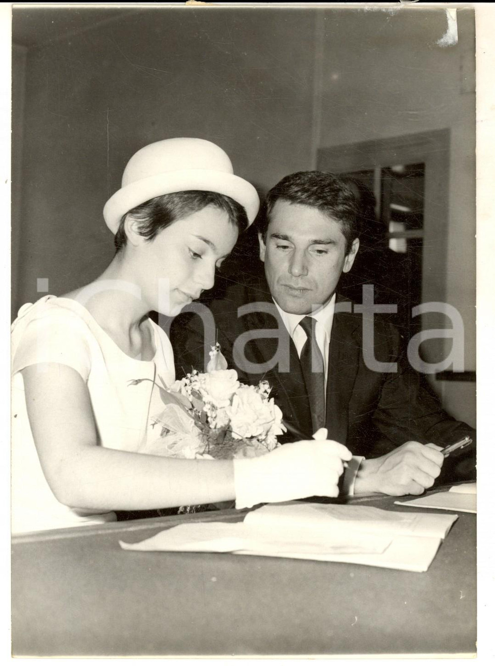 Fotografia d epoca originale 1962 GAMBAIS Robert HOSSEIN Ã©pouse Caroline ELIASCHEF agÃ©e de 15 ans Photo 1