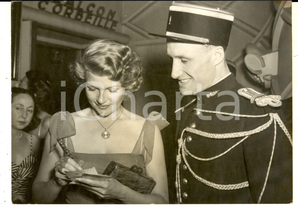 Fotografia d epoca originale 1946 PARIS Rita HAYWORTH firma autografi alla prima di Gilda Foto 18x13 cm 1