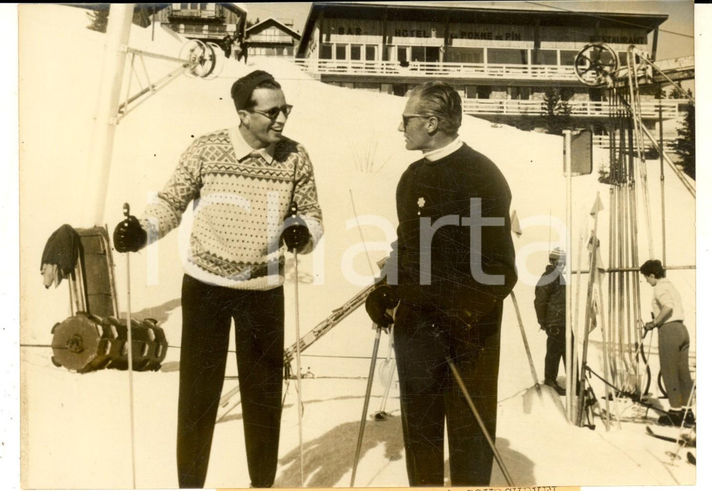 Fotografia d epoca originale 1960 COURCHEVEL Roi Baudouin avec Emile ALLAIS au Teleski de la Loze Photo 1