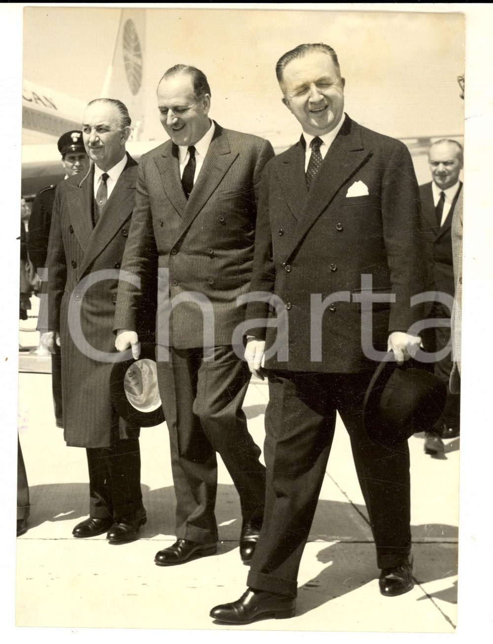 Fotografia d epoca originale 1959 ROMA Giuseppe PELLA accoglie il ministro turco Fatin ZORLU Foto 14x18 1