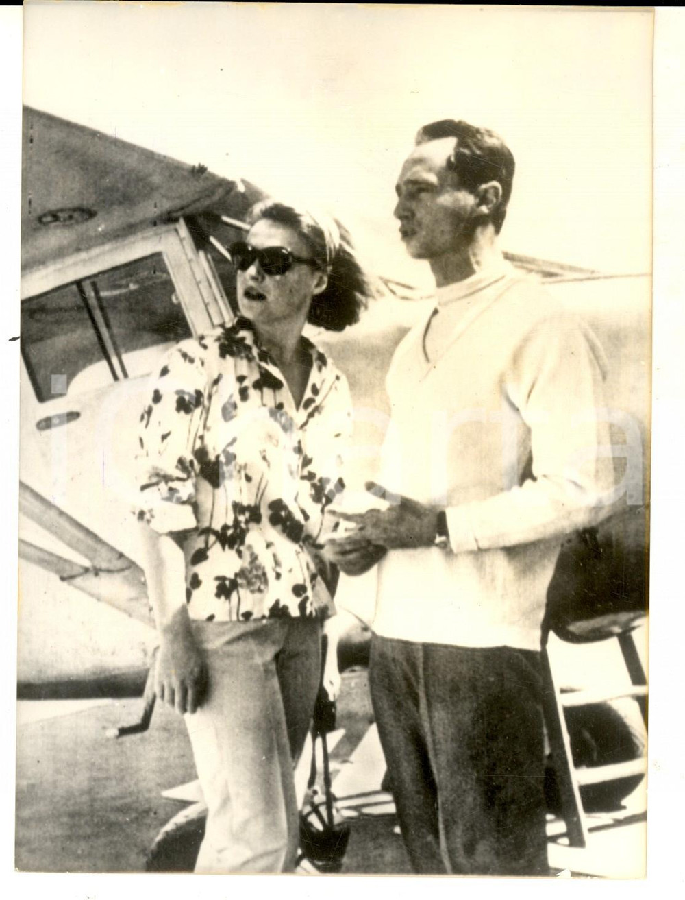 Fotografia d epoca originale 1964 MADRID Principessa Irene dei Paesi Bassi con il marito Carlo Ugo di Parma 1