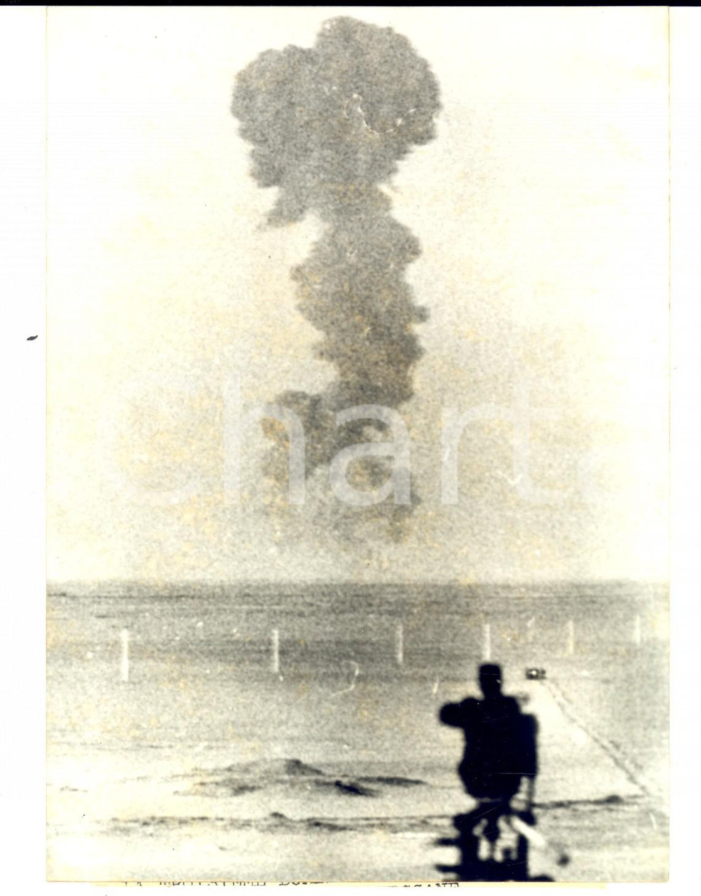 Fotografia d epoca originale 1960 REGGANE ALGERIE Esplosione bomba atomica francese Gerboise rouge Foto 1