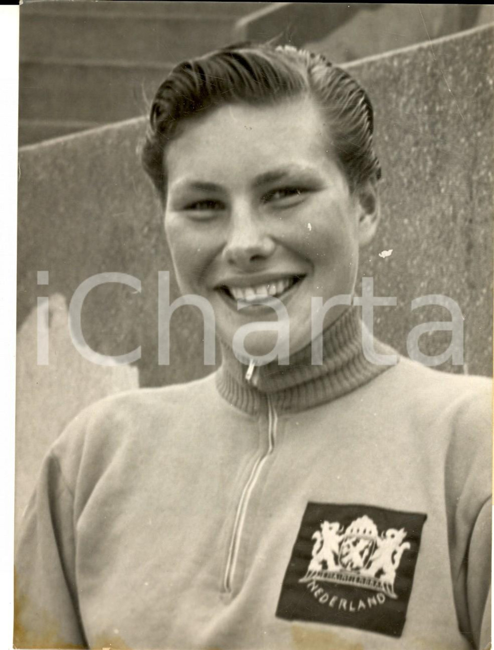 Fotografia d epoca originale 1957 PARIS Grand Prix de Natation  La campionessa Ada DEN HAAN Foto 14x18 1