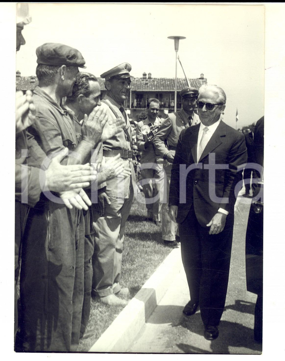 Fotografia d epoca originale 1959 LARDERELLO Presidente Giovanni GRONCHI visita impianti industriali Foto 1