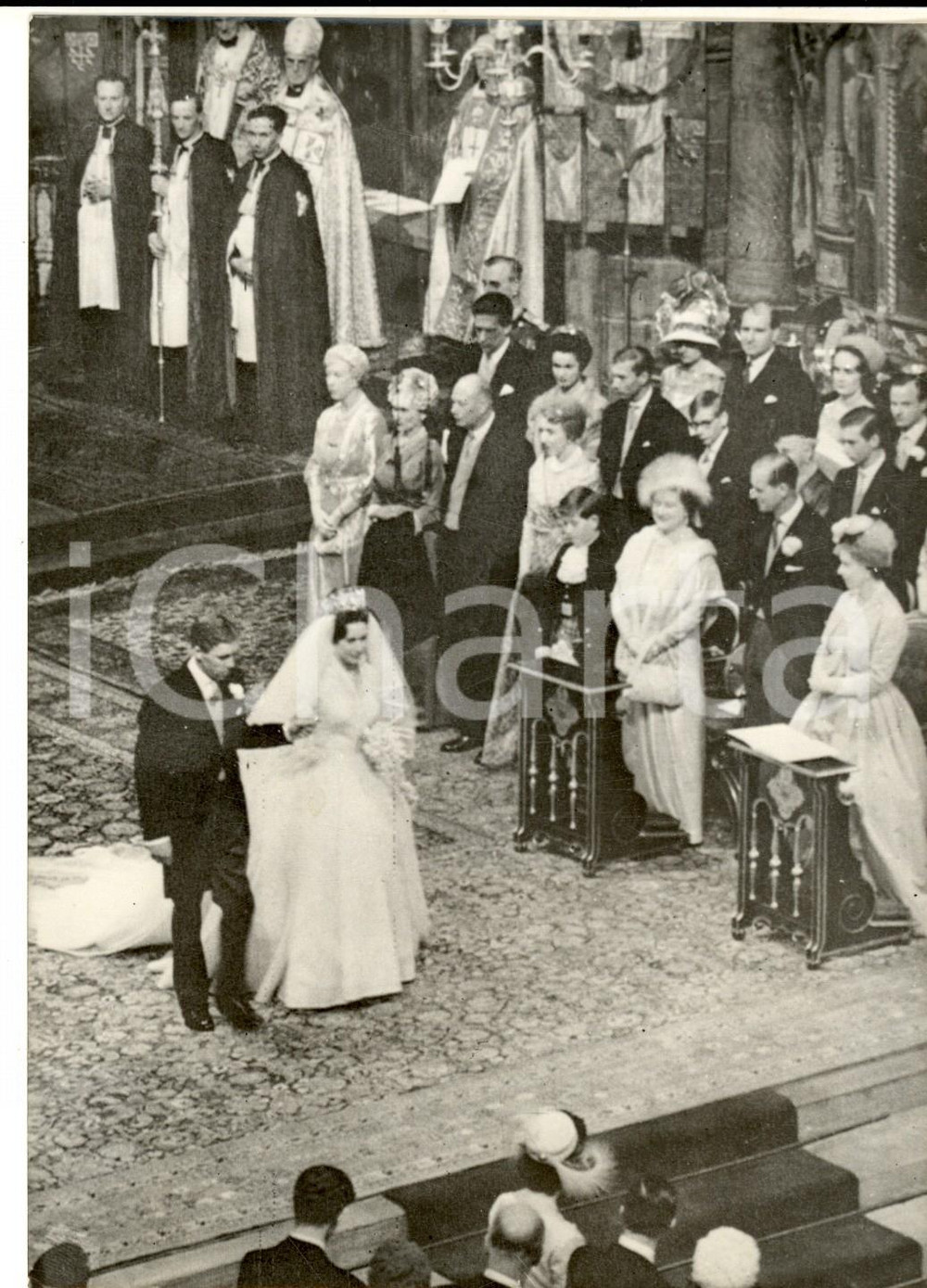 Fotografia d epoca originale 1960 LONDON Nozze principessa Margaret  Passaggio davanti alla famiglia reale 1