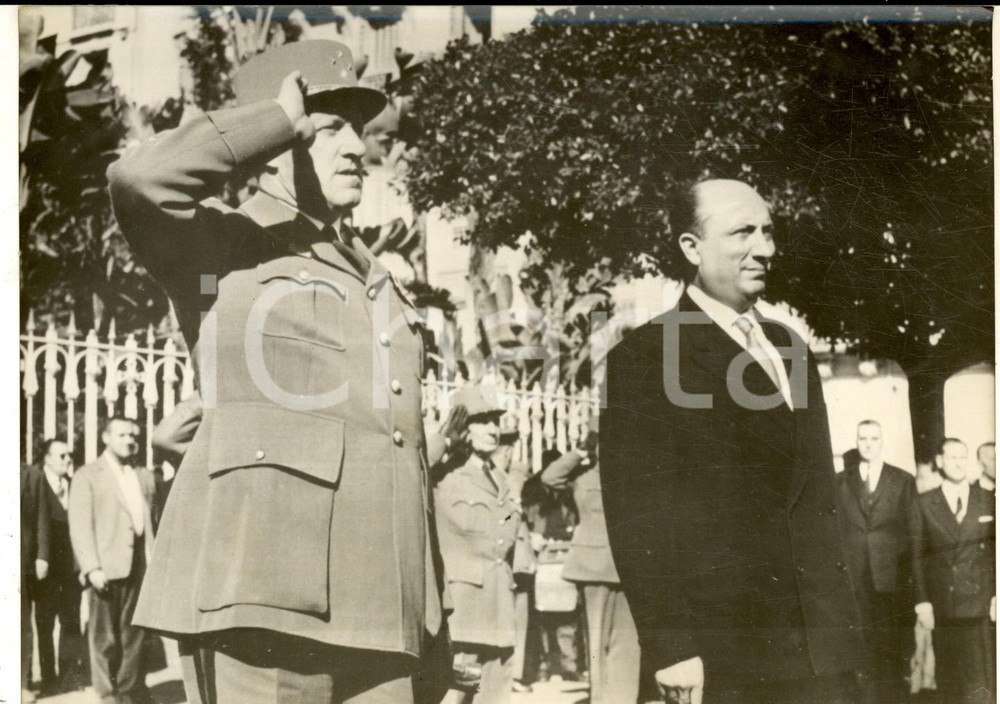 Fotografia d epoca originale 1960 ALGER Jean MORIN avec le gÃ©nÃ©ral Jean CREPIN devant le Monument au Morts 1