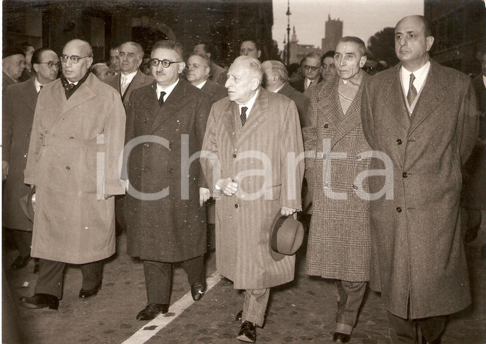 Fotografia d epoca originale 1957 ROMA Presidente Giovanni LEONE ai funerali di Concetto MARCHESI Foto 18x13 1