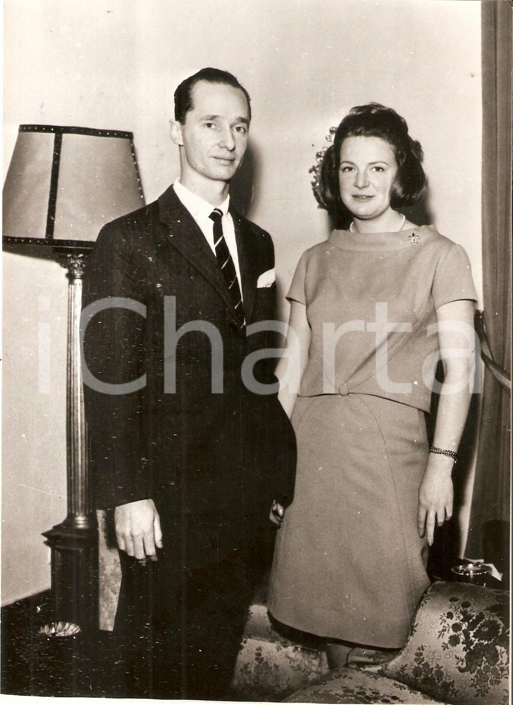 Fotografia d epoca originale 1964 DEN HAAG Irene d OLANDA e Carlo Ugo di BORBONE PARMA fidanzamento Foto 1