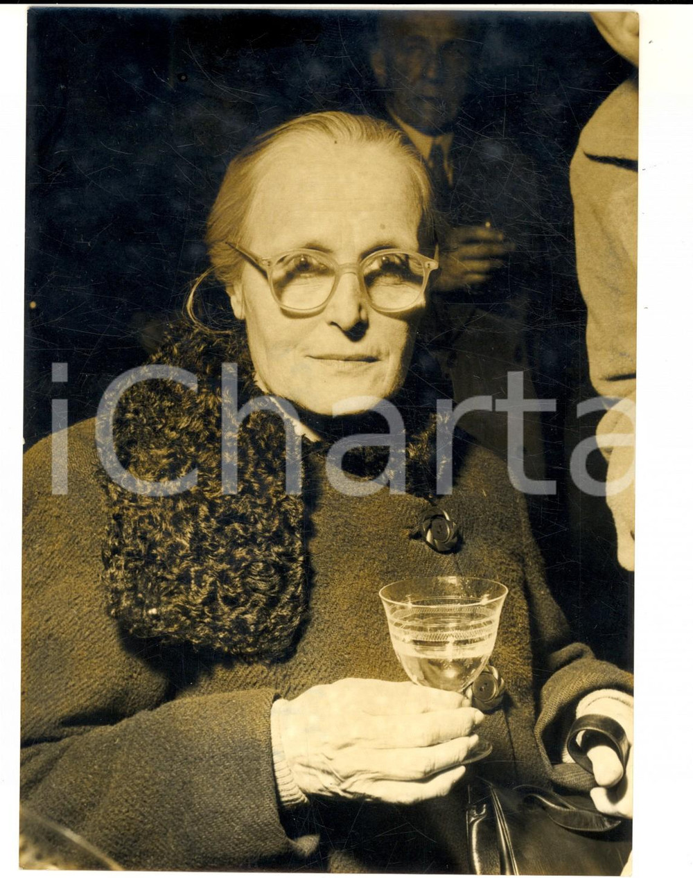 Fotografia d epoca originale 1957 TORINO Cecilia BAIRETTI vincitrice del premio bontÃ  Foto 14x18 cm 1