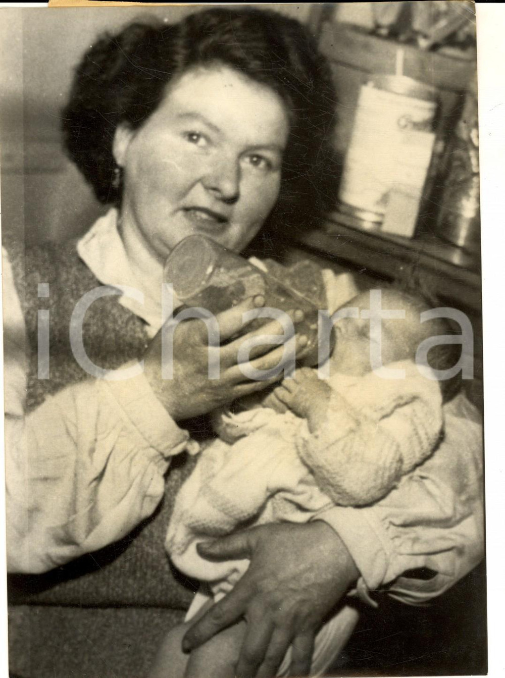 Fotografia d epoca originale 1958 LA FRENAYE Mme MAZURIER la plus jeune grandmÃ¨re d Europe Photo 13x18 cm 1