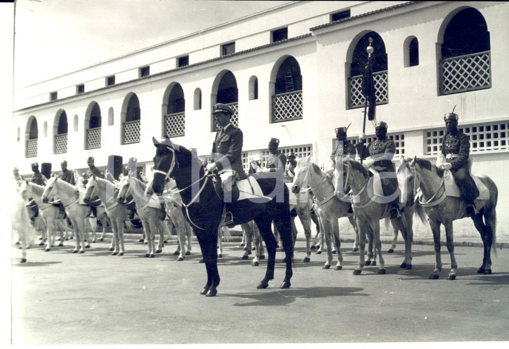 Fotografia d epoca originale 1955 ca MAROC Cerimonia con le guardie a cavallo Fotografia 20x13 cm 1