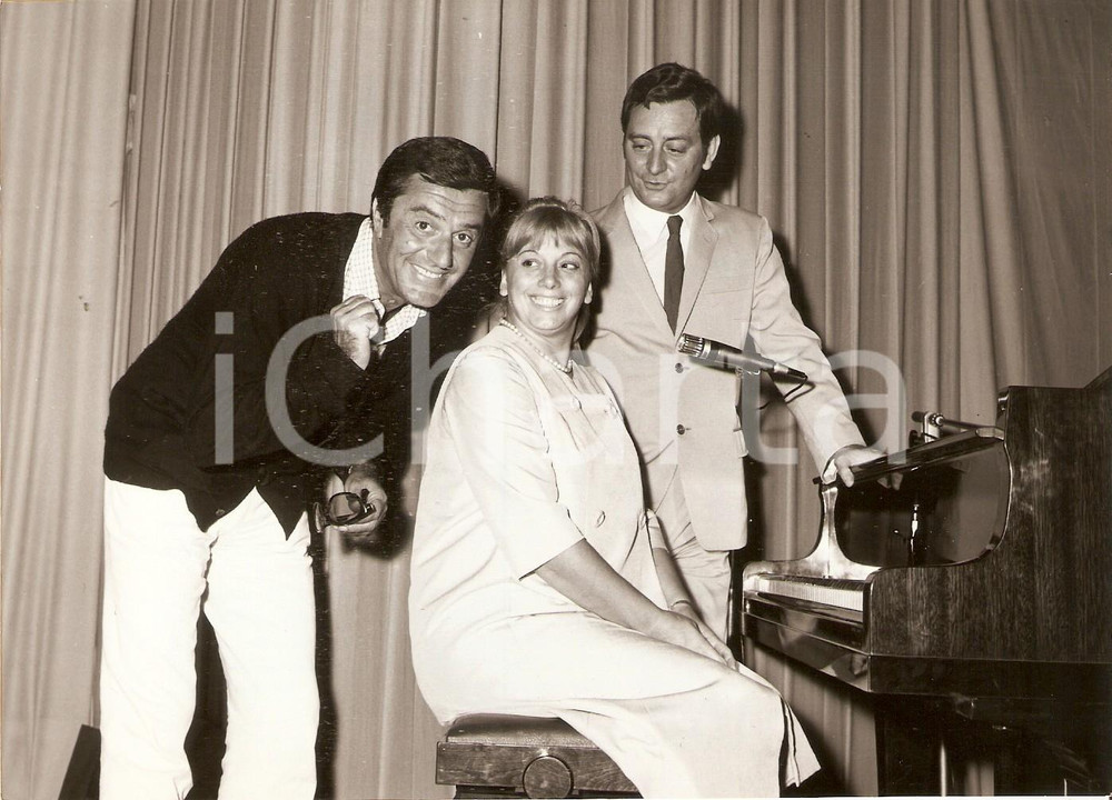 Fotografia d epoca originale 1967 IMPRUNETA Teatro Umoristico  Lelio LUTTAZZI Enrico SIMONETTI Pinuccia NAVA 1