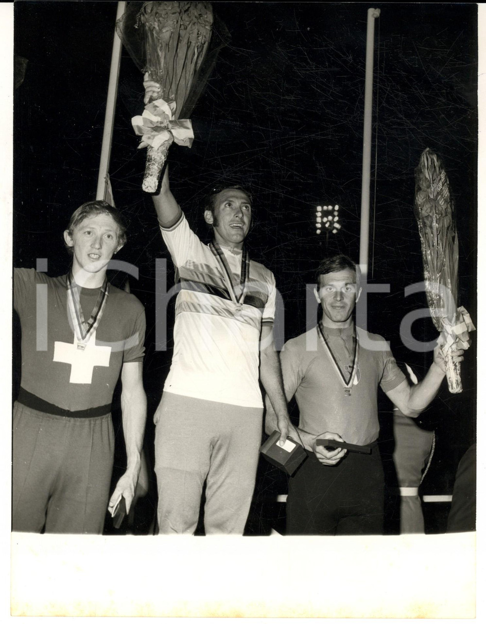 Fotografia d epoca originale 1971 VARESE CICLISMO Vincitori Josef FUCHS Martin RODRIGUEZ Giacomo BAZZAN 1