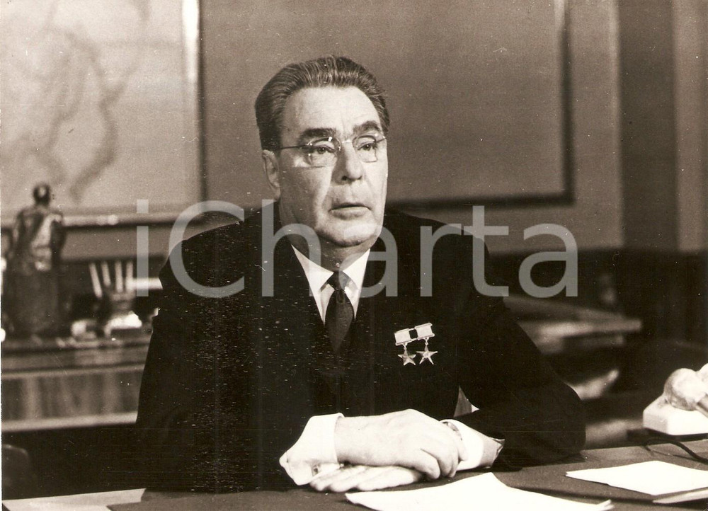 Fotografia d epoca originale 1971 USSR Leonid BREZNEV during a speech on television and radio Foto 18x13 cm 1
