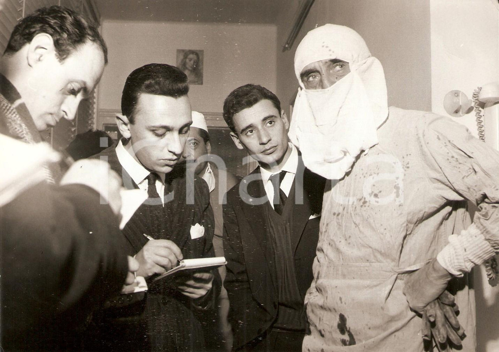 Fotografia d epoca originale 1961 TORINO Achille Mario DOGLIOTTI dopo operazione a Gianfranco FALLACARA Foto 1