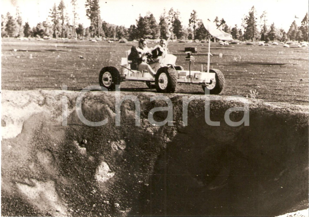 Fotografia d epoca originale 1971 NASA APOLLO 15 Geological training for David SCOTT James ERWIN with GROVER 1