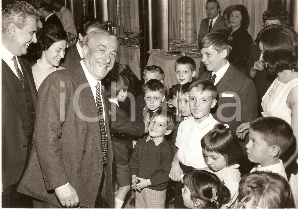 Fotografia d epoca originale 1967 MILANO Peppino DE FILIPPO alla conferenza stampa TRIPLEX elettrodomestici 1