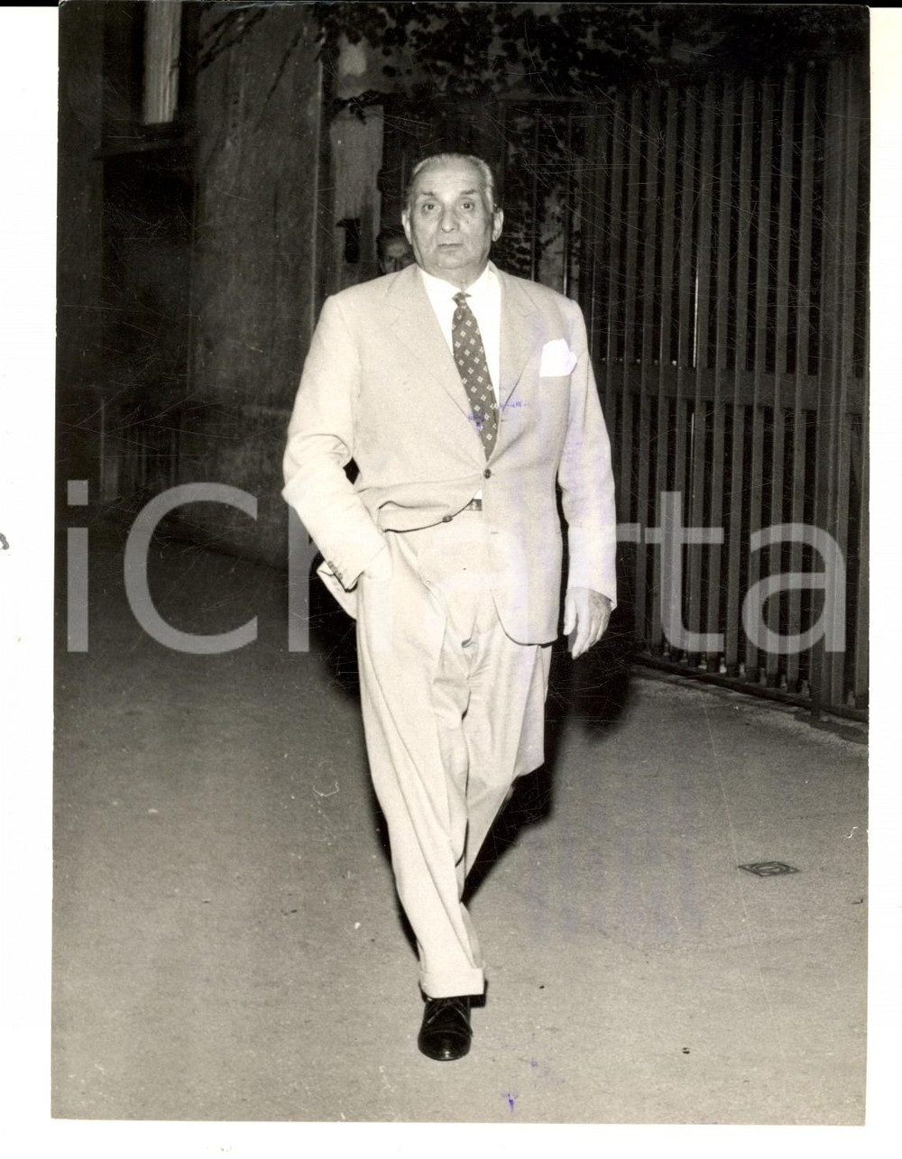 Fotografia d epoca originale 1959 MILANO Giovanni Battista MENEGHINI dopo la separazione da Maria CALLAS Foto 1