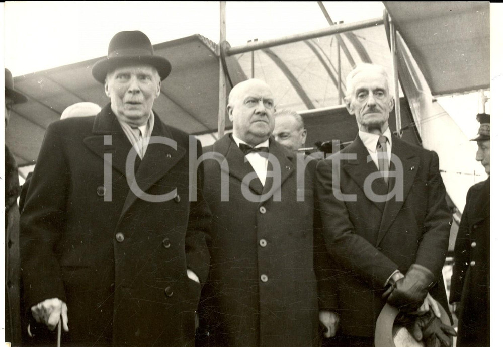 Fotografia d epoca originale 1958 PARIS Henri FARNAN au cinquantenaire du vol avec biplan VOISIN Photo 18x13 1