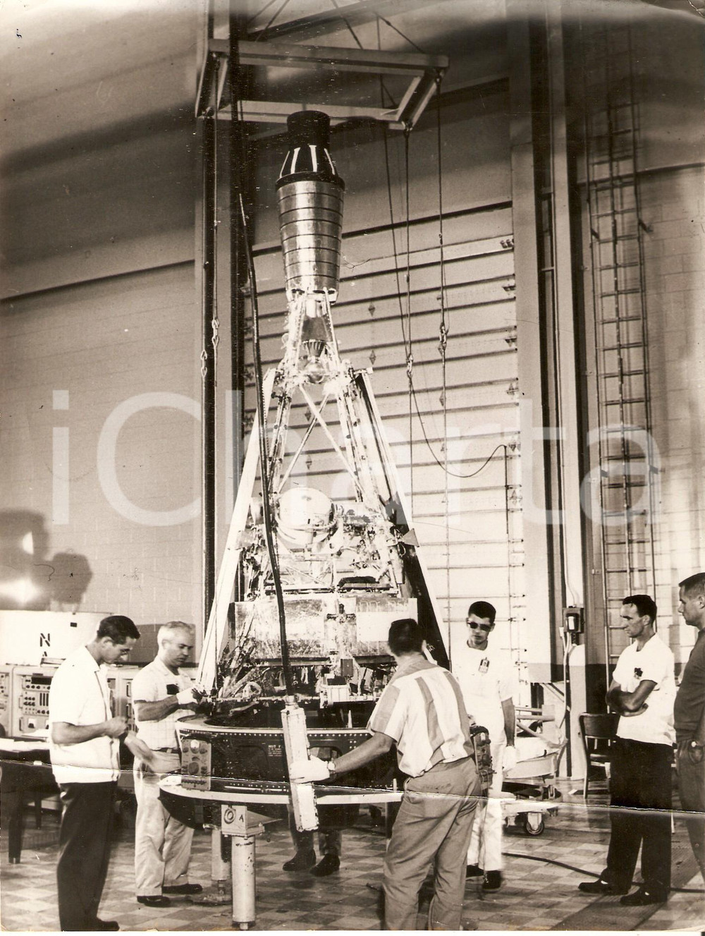 Fotografia d epoca originale 1961 CAPE CANAVERAL  NASA Test on ATLAS AGENA expendable launch system Foto 1