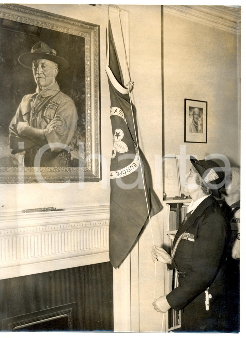 Fotografia d epoca originale 1955 LONDON Portrait of Lord Robert BADEN POWELL unveiled by his wife Photo 1