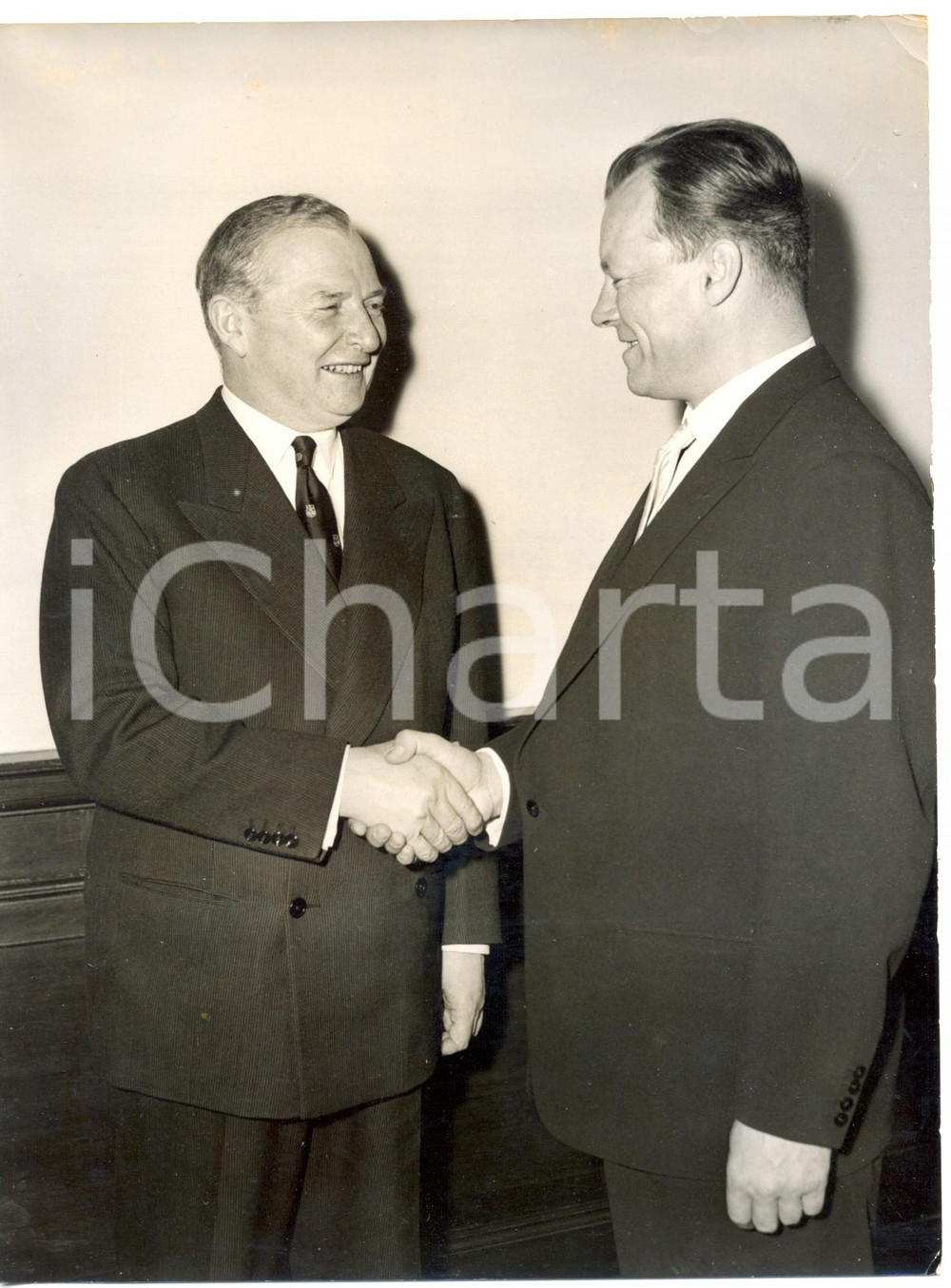 Fotografia d epoca originale 1959 LONDON Willy BRANDT is greeted by Selwyn LLOYD Photo 15x20 cm 1