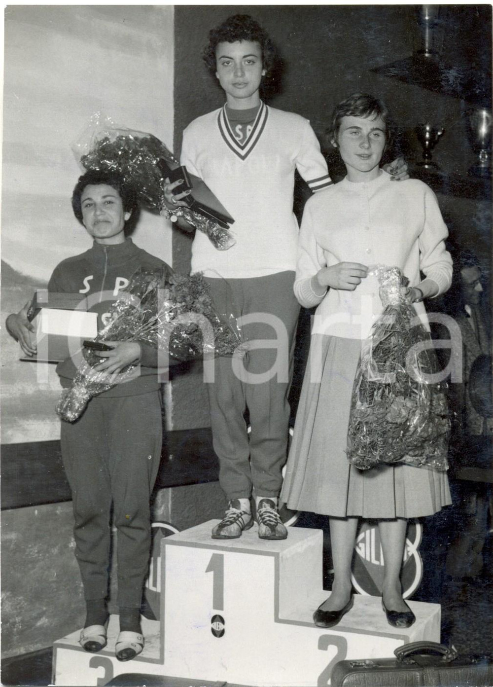 Fotografia d epoca originale 1959 ARCORE Campionato Italiano CORSA CAMPESTRE Gilda JANNACCONE vincitrice FOTO 1