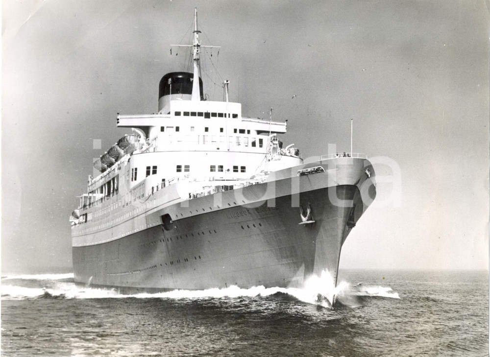 Fotografia d epoca originale 1960 SOUTHAMPTON The new transatlantic WINDSOR CASTLE sailing to South Africa 1