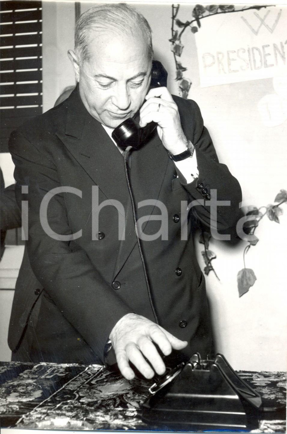 Fotografia d epoca originale 1959 ROMA Giuseppe SPATARO effettua collegamento telefono dell asilo Pio XII 1