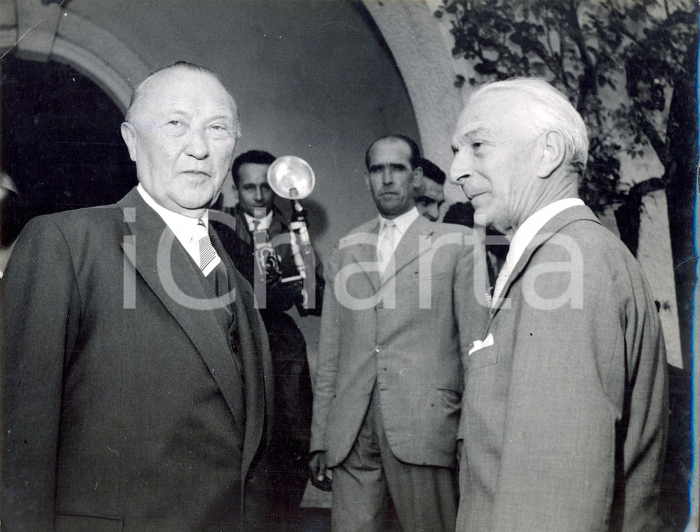 Fotografia d epoca originale 1958 CADENABBIA Incontro privato tra Antonio SEGNI e Konrad ADENAUER Foto 1