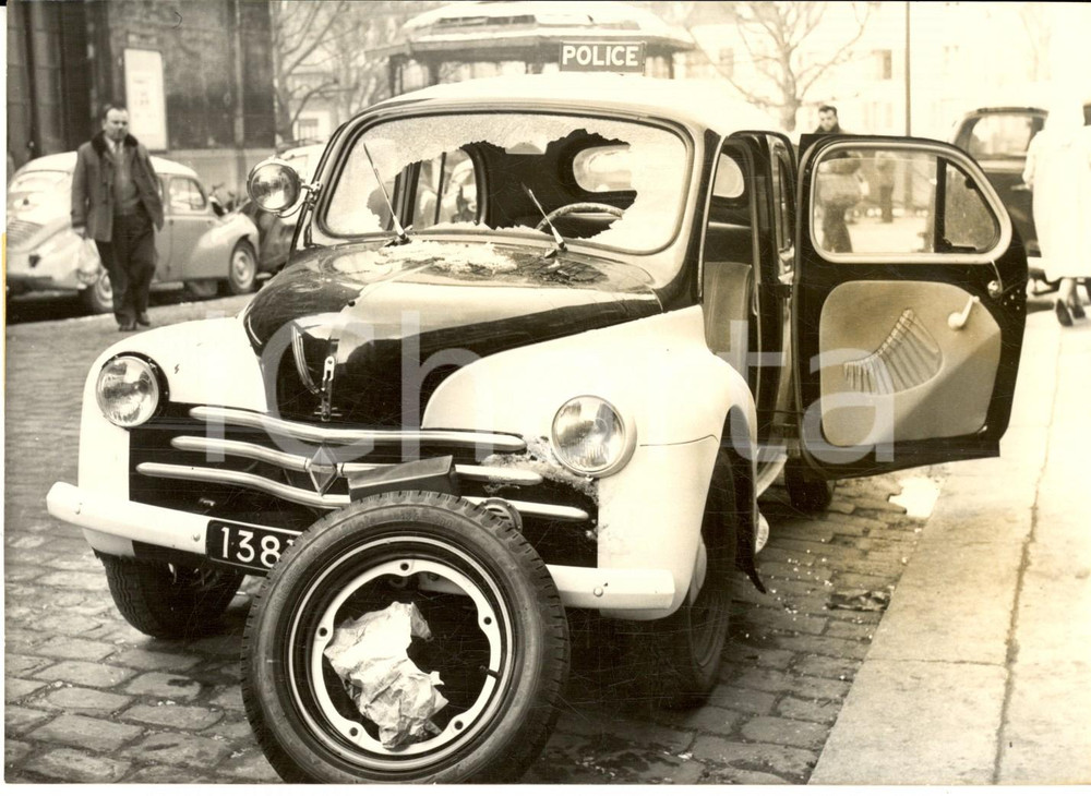 1958 PARIS SAINT-DENIS Voiture de la police après attentat algérien *Photo 18x13