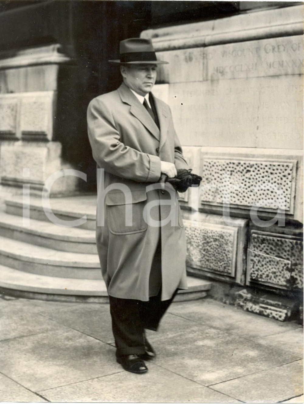 Fotografia d epoca originale 1954 LONDON Yakov MALIK arriving at Foreign Office to meet Anthony EDEN 1