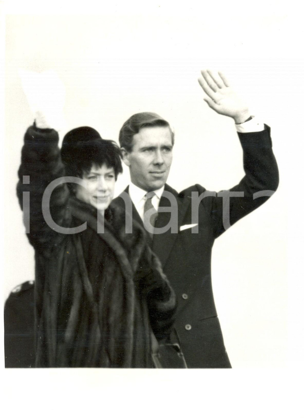 Fotografia d epoca originale 1961 LONDON Princess Margaret with Antony ARMSTRONGJONES going to India Photo 1