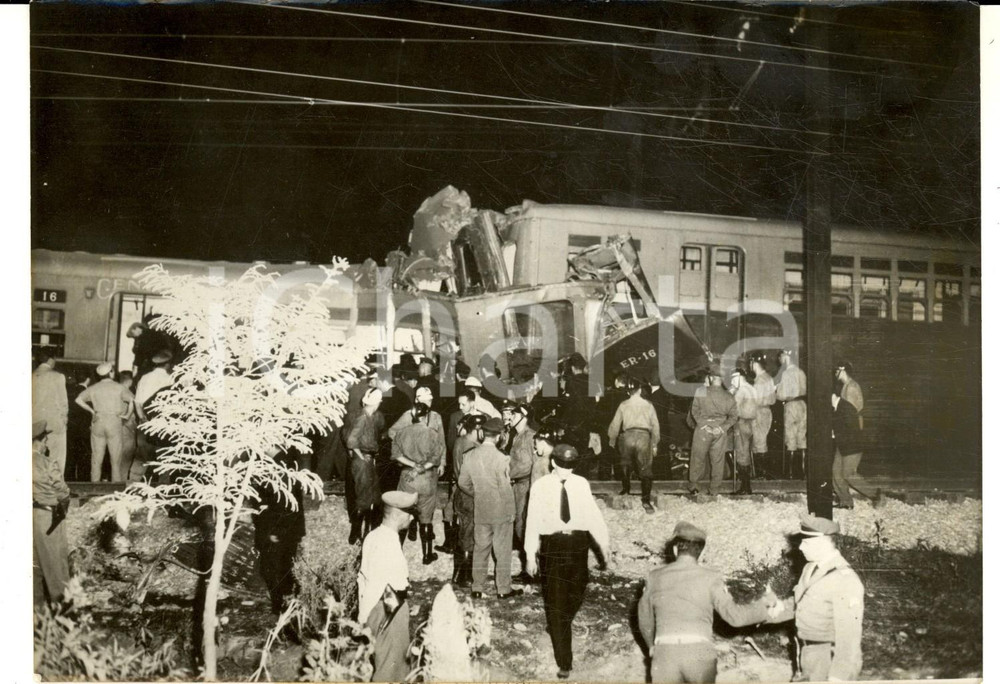 Fotografia d epoca originale 1959 SAO PAULO BRAZIL Catastrofe ferroviaria  Soccorritori al lavoro Foto 1