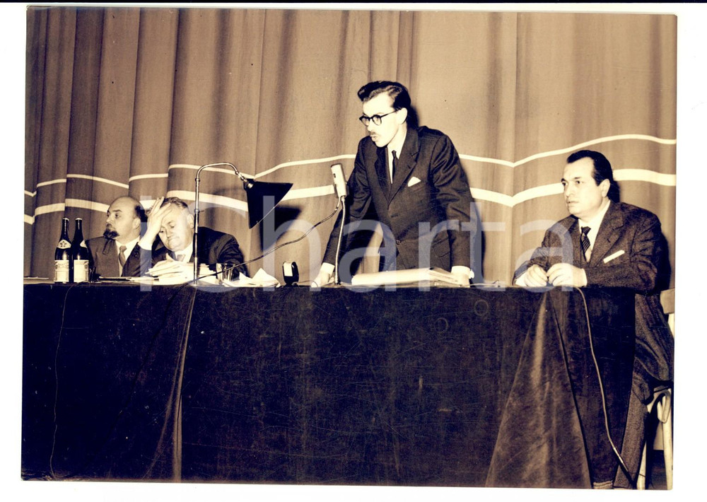 Fotografia d epoca originale 1963 TORINO CINEMA LUX Discorso Jan KULAKOWSKI  Sindacati cristiani Foto 1