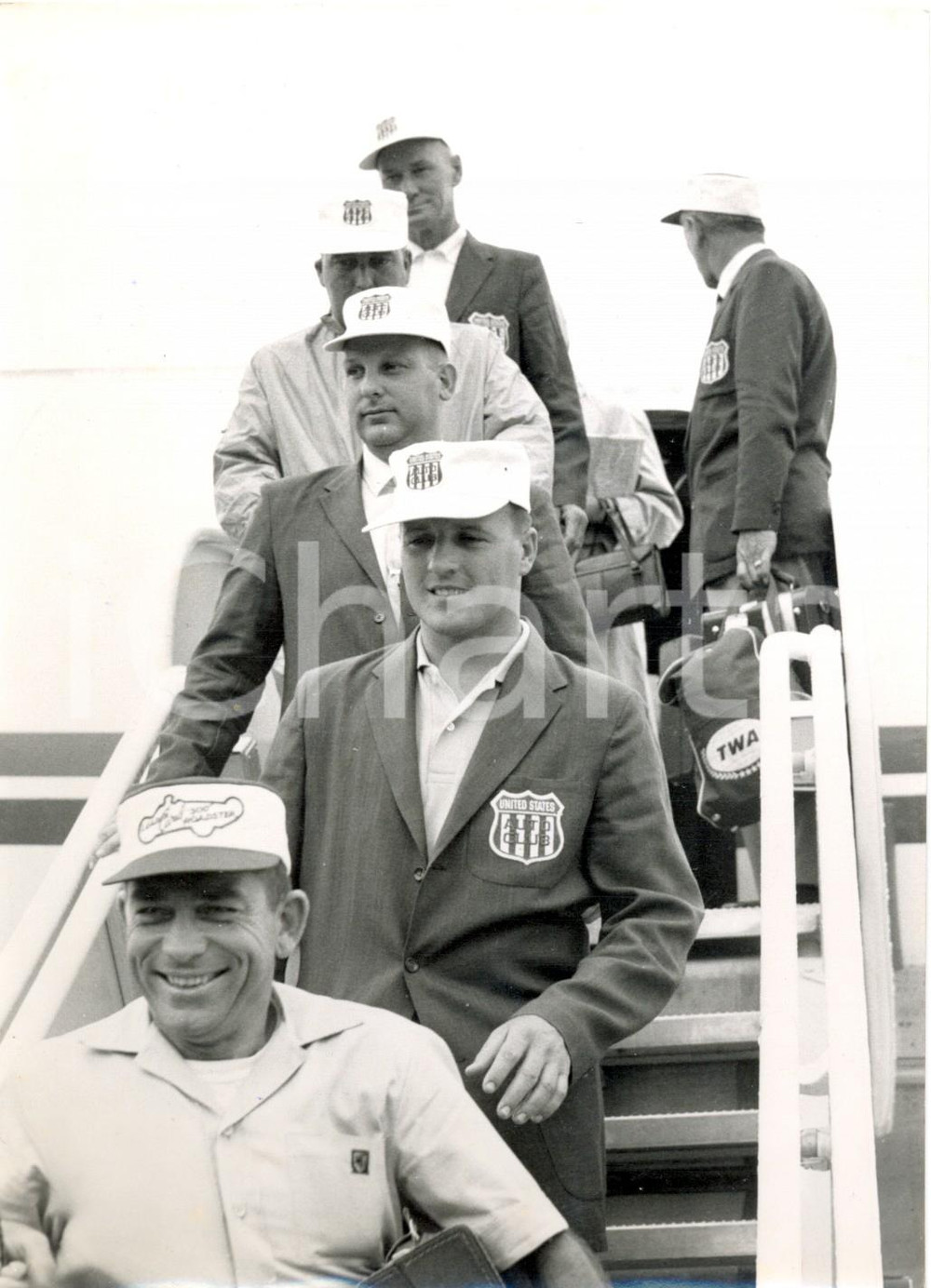 Fotografia d epoca originale 1958 MILANO AUTOMOBILISMO  Jimmy BRYAN Stirling MOSS arrivano a Malpensa Foto 1