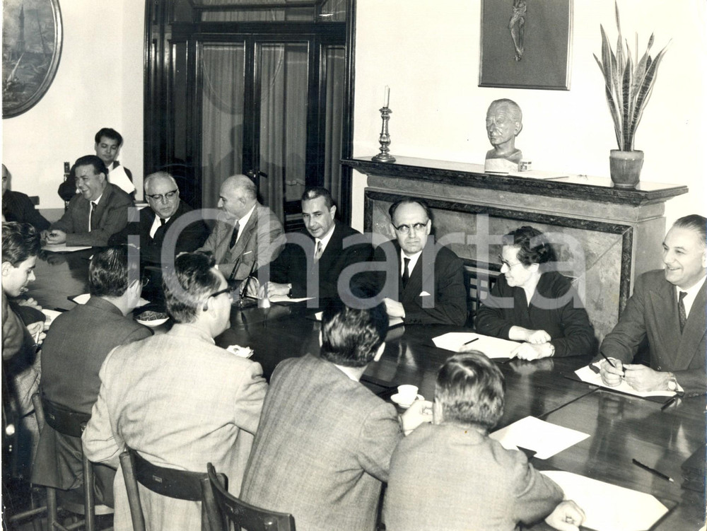 1963 ROMA - Aldo Moro durante una riunione straordinaria della DC *Foto 24x18