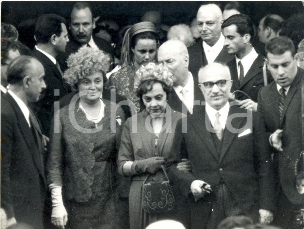 Fotografia d epoca originale 1962 ROMA Amintore FANFANI con la moglie al matrimonio della figlia Anna Maria 1