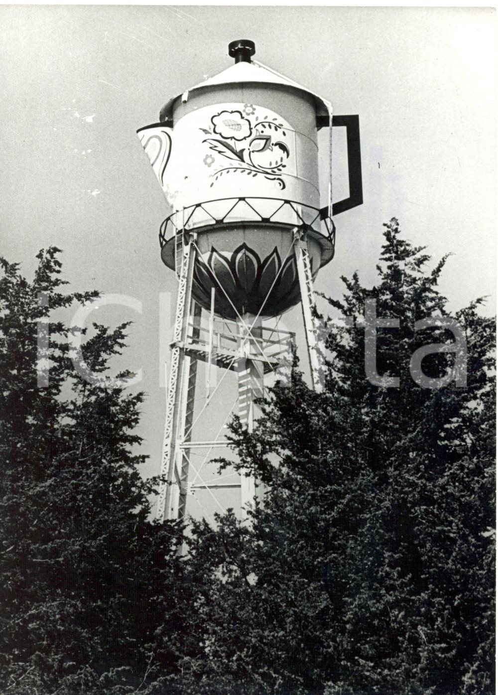 Fotografia d epoca originale 1973 STANTON IOWA  Veduta del serbatoiocaffettiera piÃ¹ grande del mondo Foto 1