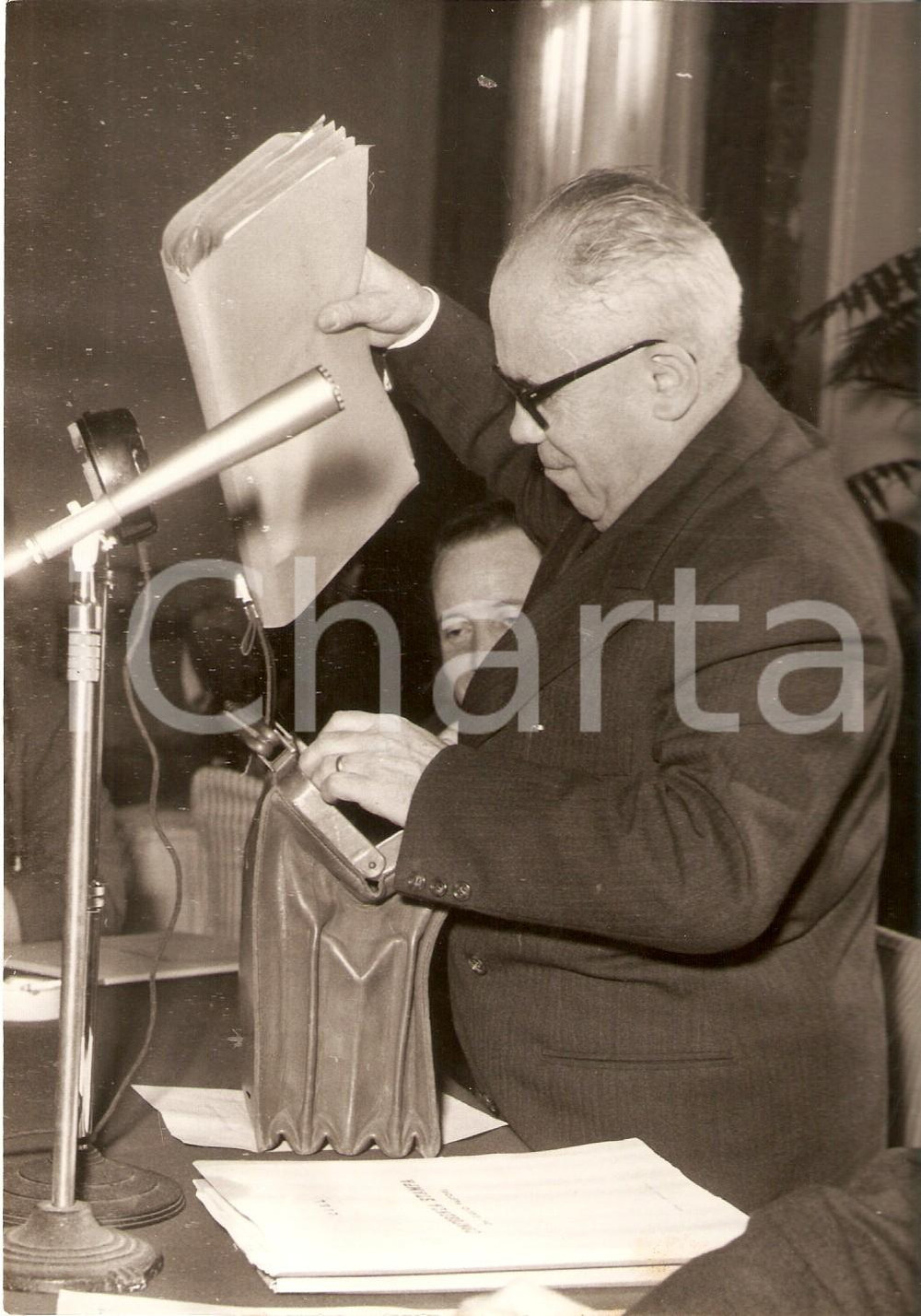 1958 ROMA Giulio PASTORE illustra attività della CISL in conferenza stampa *Foto