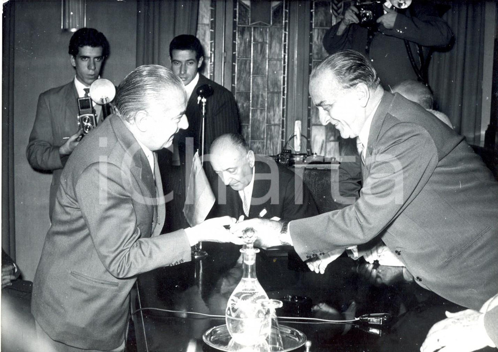 Fotografia d epoca originale 1957 ROMA  CONGRESSO CAVALIERI DEL LAVORO  Cesare MARZAGORA Giuseppe CASTALDI 1